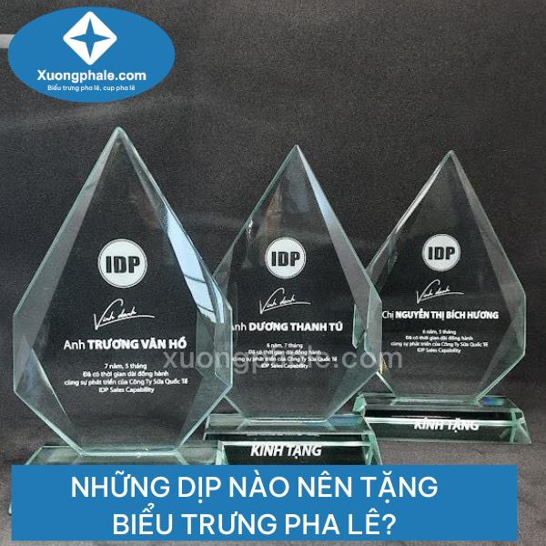 quà tặng pha lê